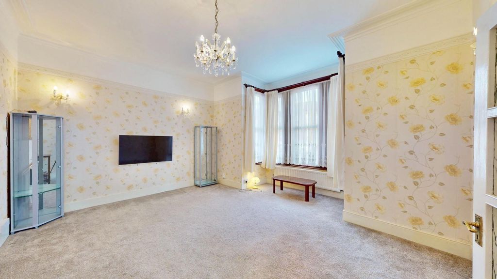 Property photo 2 of 32 Aldborough-Road-South-04232025_112625.Jpeg