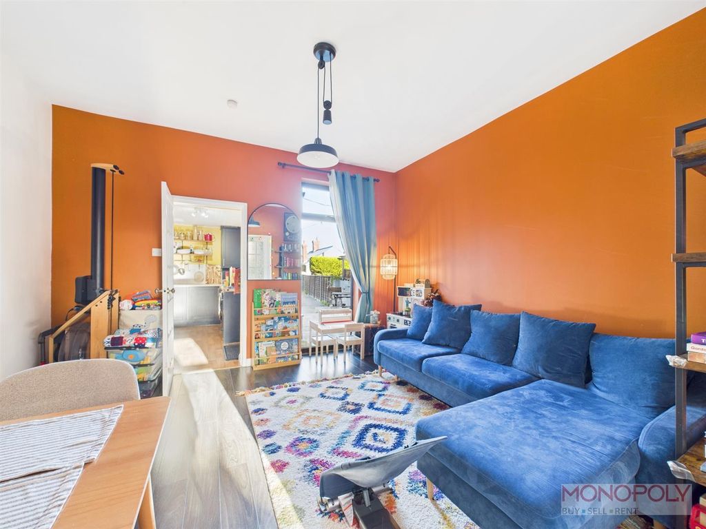 Property photo 3 of 20 Cam01943G0-Pr0568-Still007.Jpg