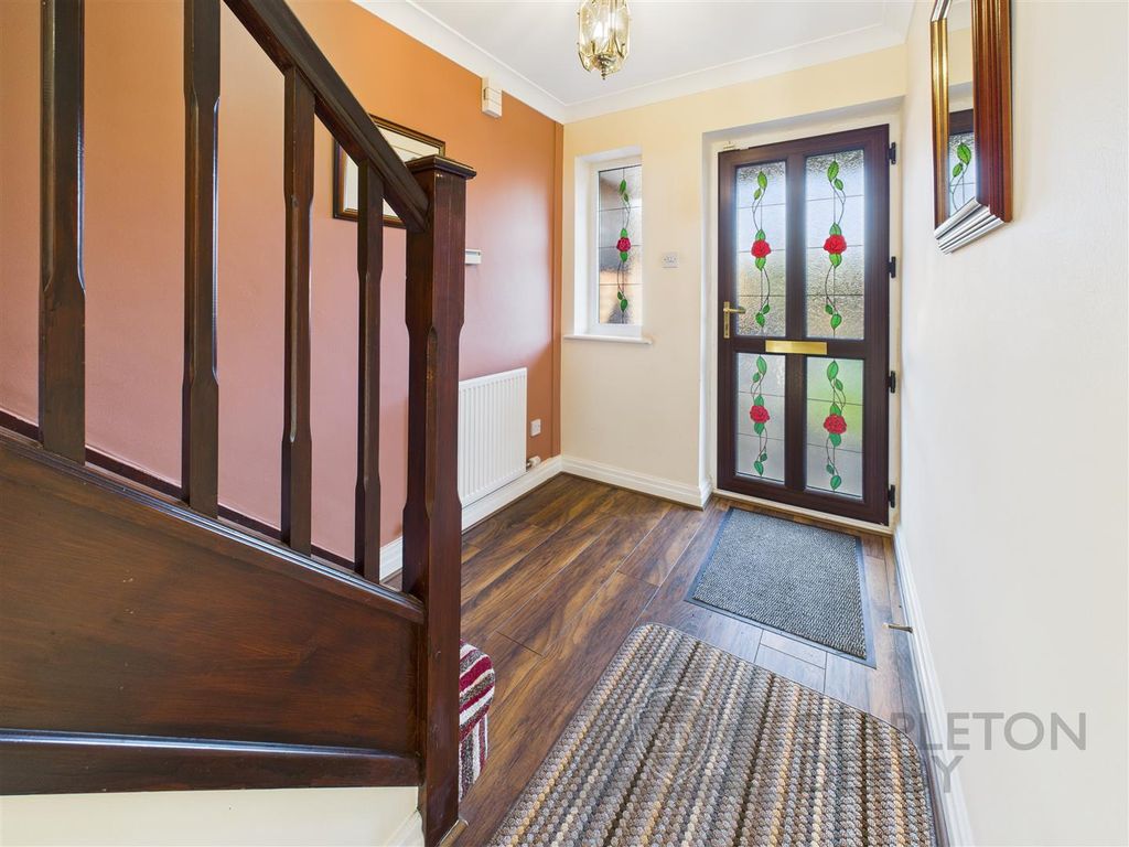 Property photo 2 of 19 Cam04709G0-Pr0276-Still004.Jpg