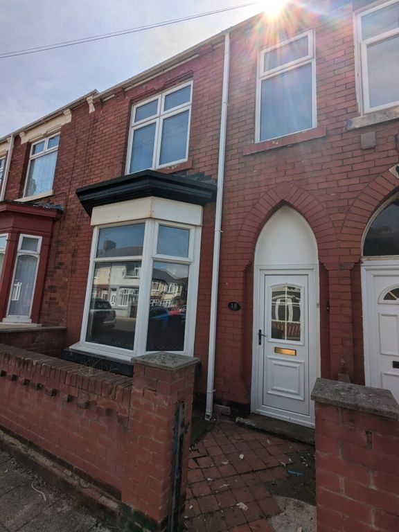 Property photo 2 of 12