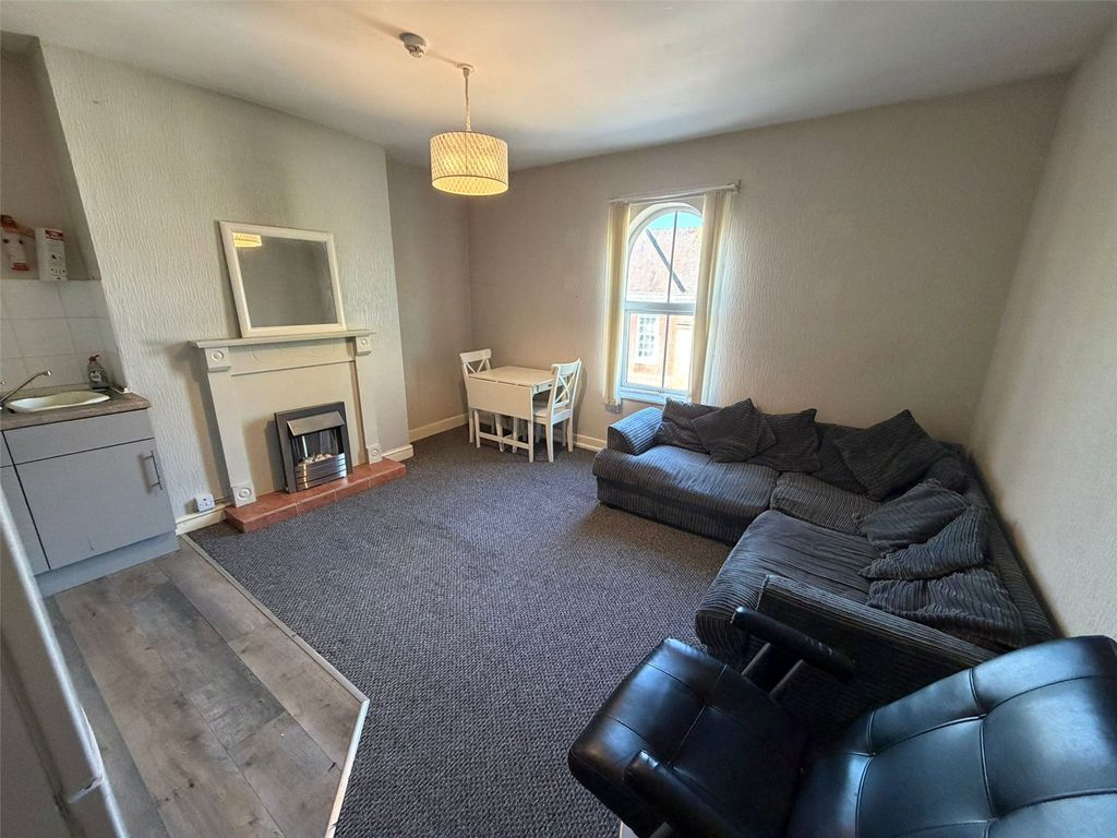 Property photo 3 of 7 Picture No. 06