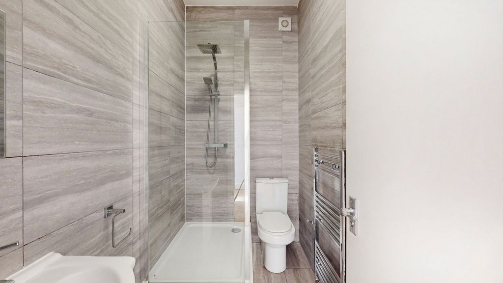 Property photo 3 of 3