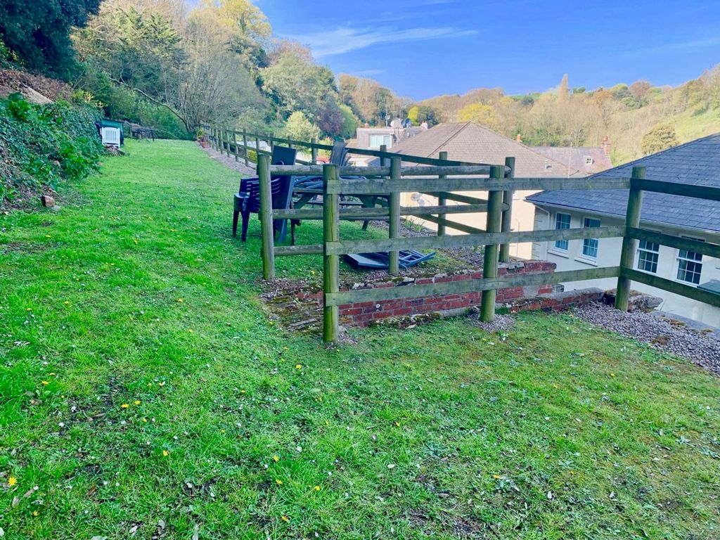 Additional image 4 of 2 bed flat to rentLa Vallee Des Vaux, St. Helier JE2