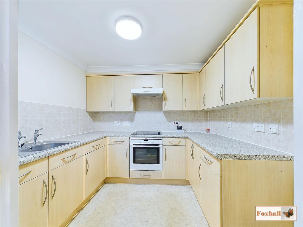 Property photo 2 of 15 Kitchen