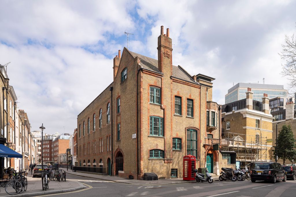 Property photo 2 of 5