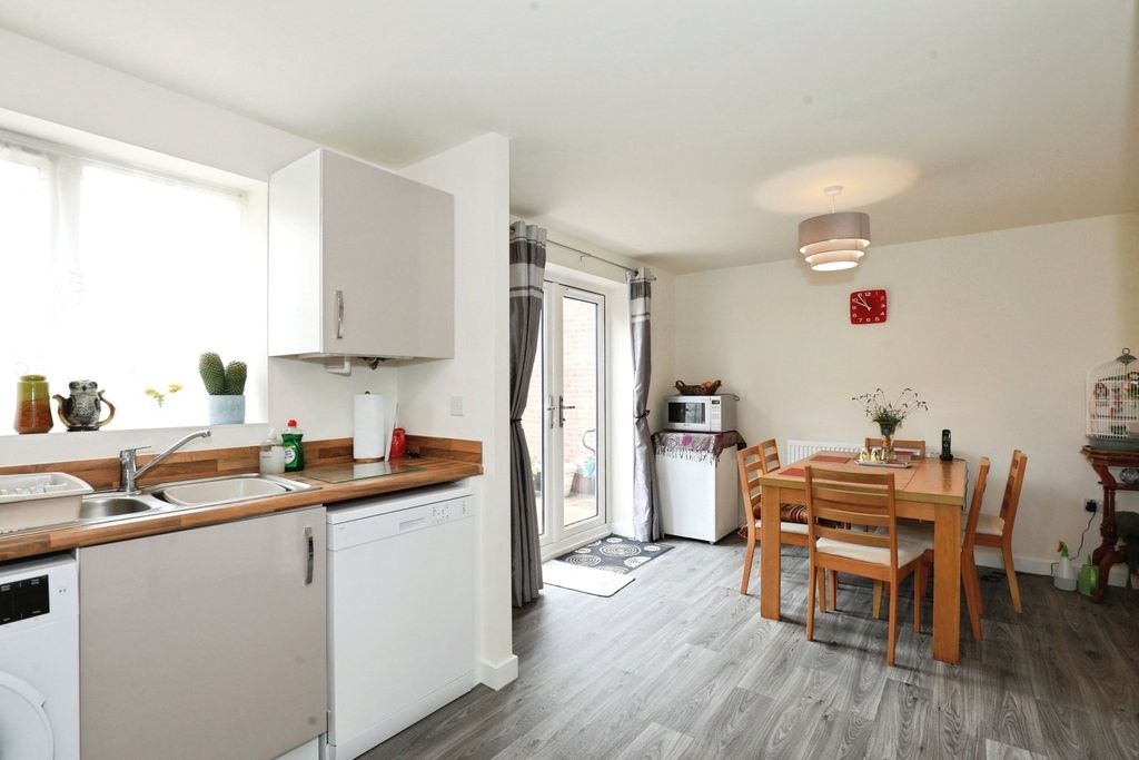 Property photo 3 of 16 Photo