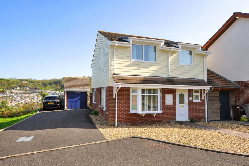 Property photo 1 of 18 Picture No. 01