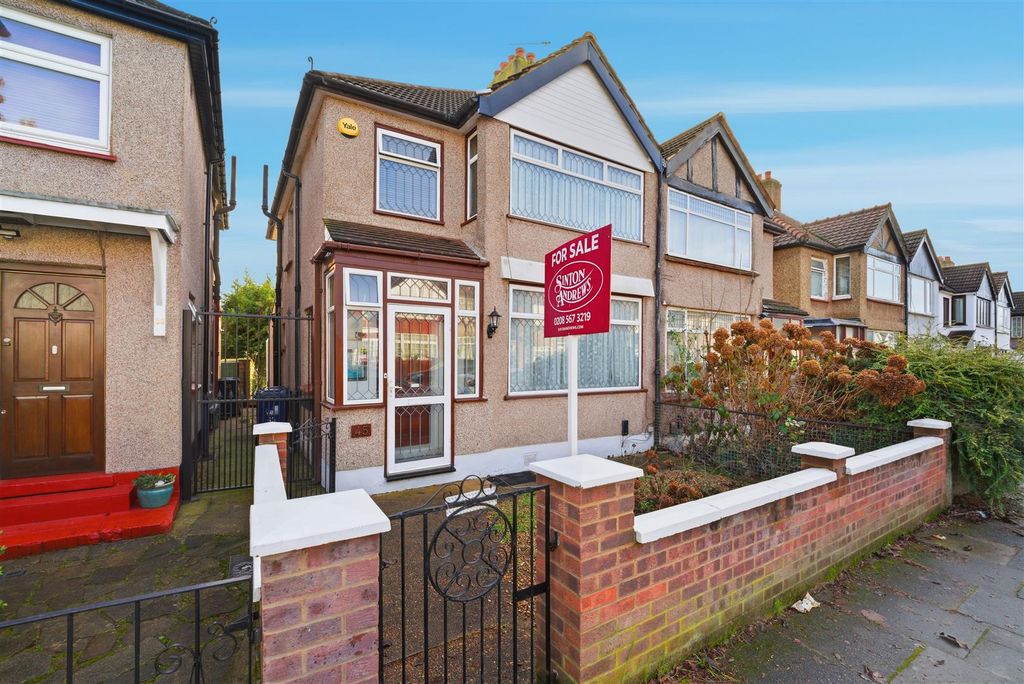 Property photo 1 of 19 45 Beechmount Avenue .Jpg