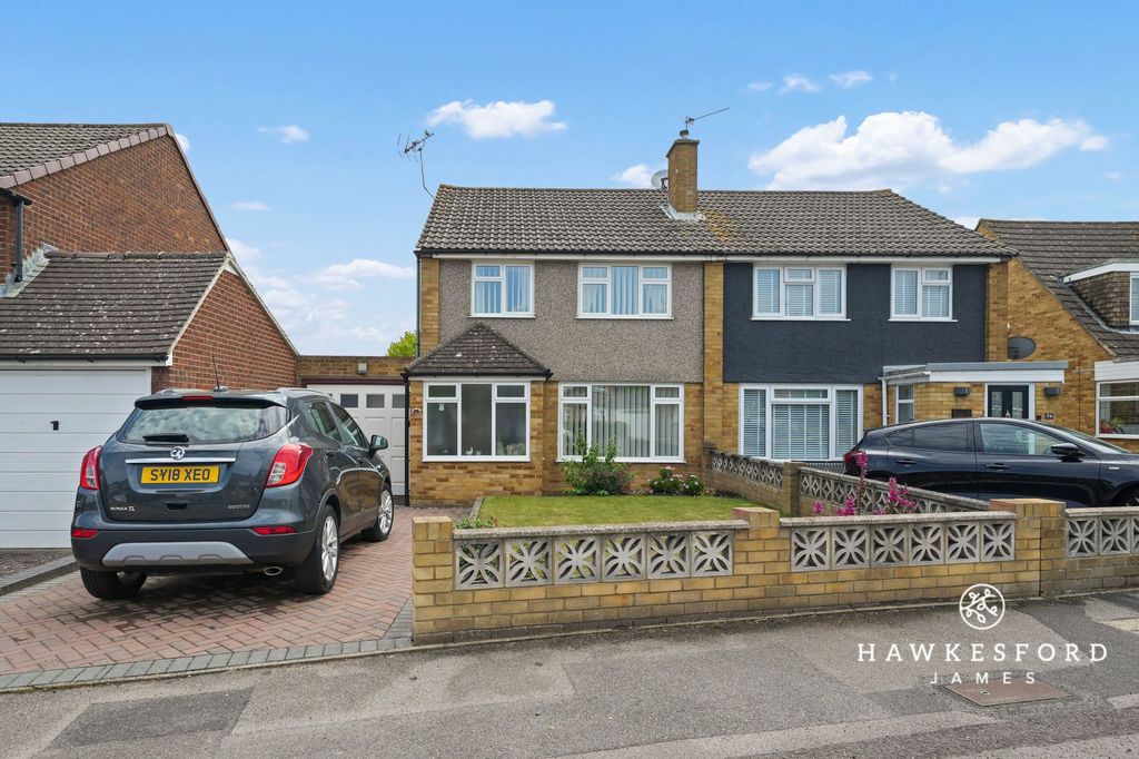 Property photo 1 of 16 Adelaide Drive, Sittingbourne - Front Aspect