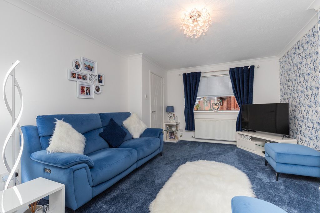 Property photo 2 of 35