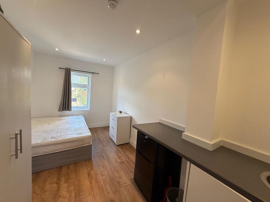 Property photo 2 of 9 B.Jpg