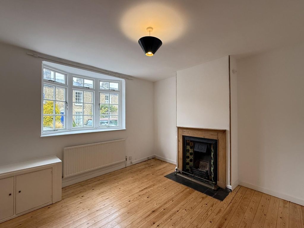 Property photo 2 of 18 Living Room