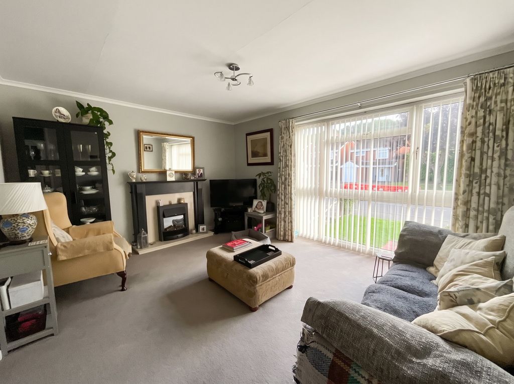 Property photo 2 of 6