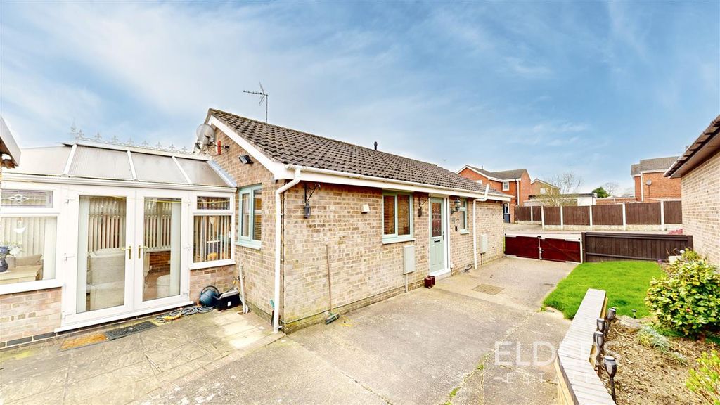 Property photo 2 of 21