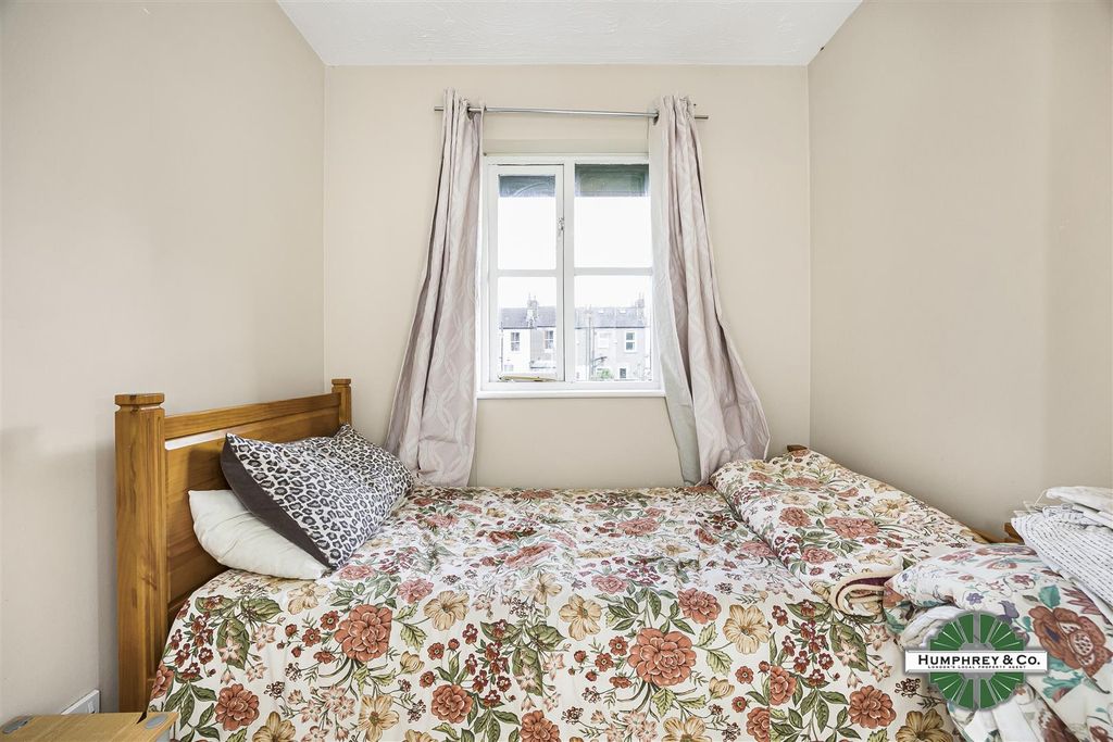 Property photo 3 of 7 2.Jpg