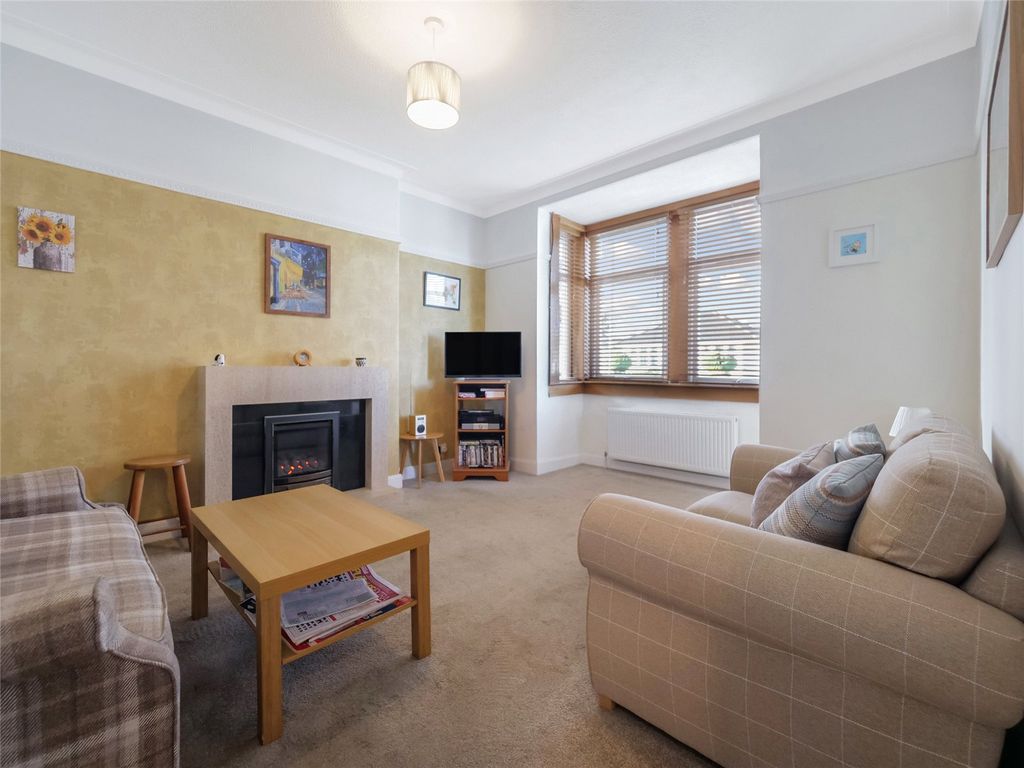 Property photo 2 of 19 Picture No. 04