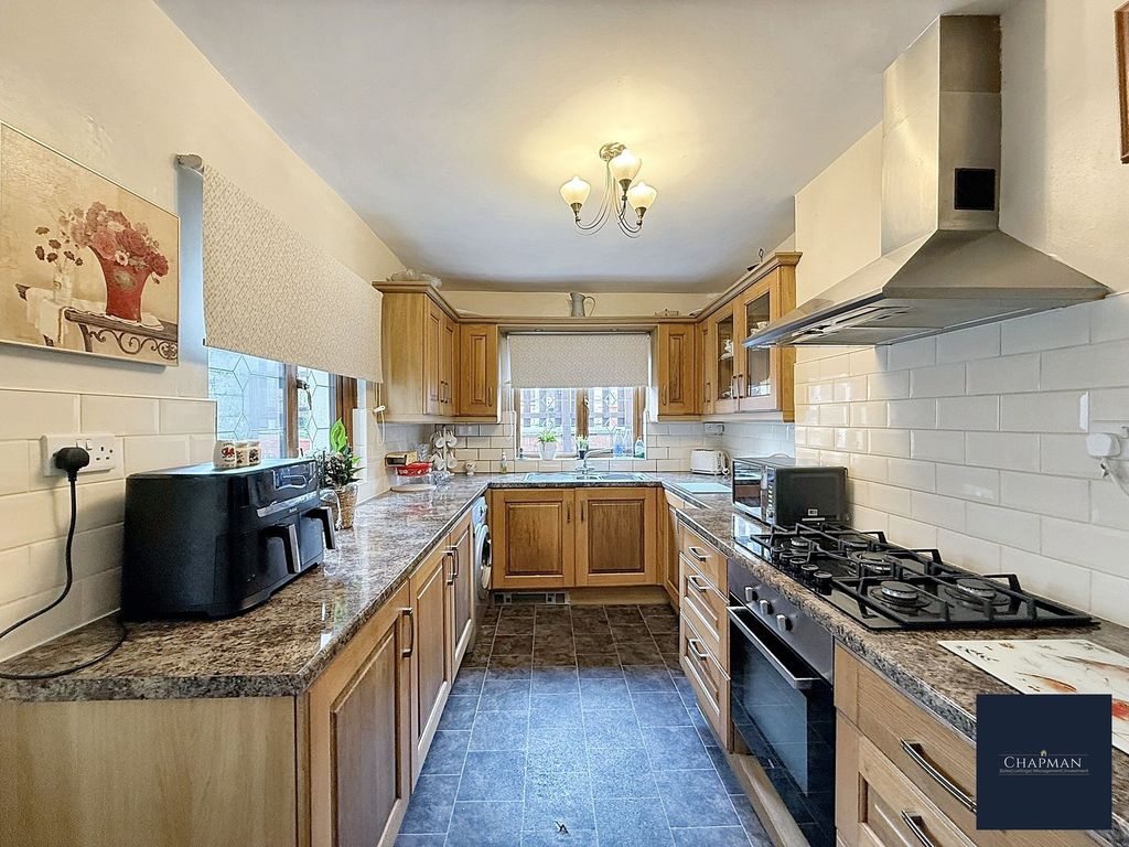 Property photo 3 of 23