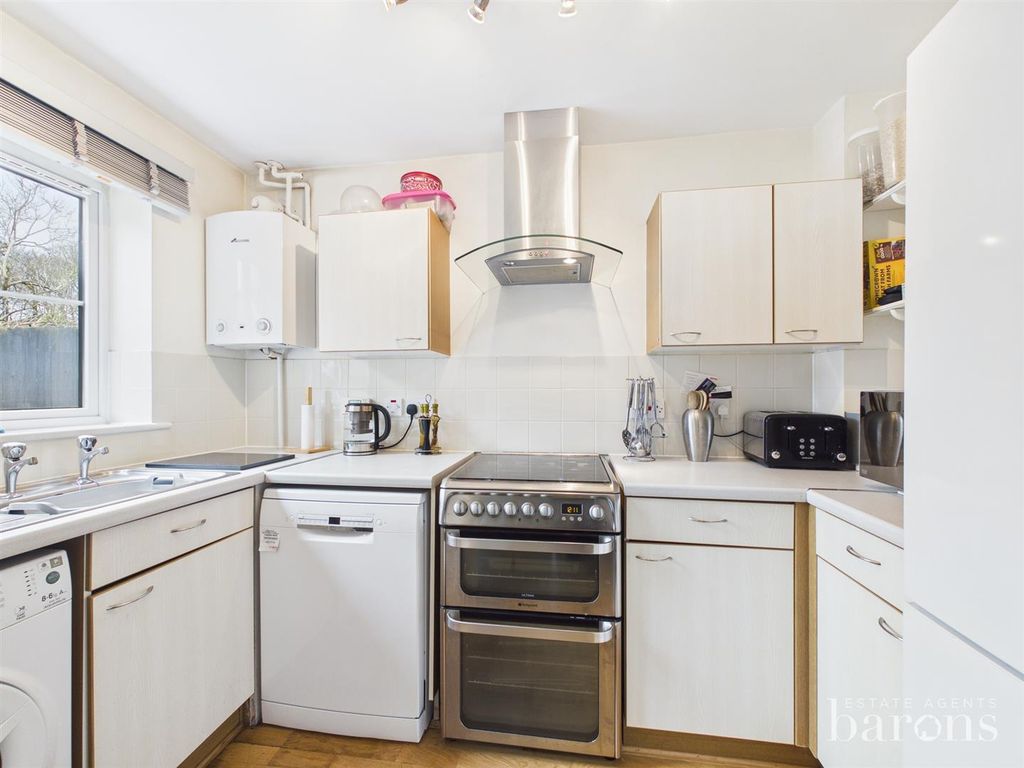 Property photo 3 of 8 Cam05500G0-Pr0131-Still005.Jpg