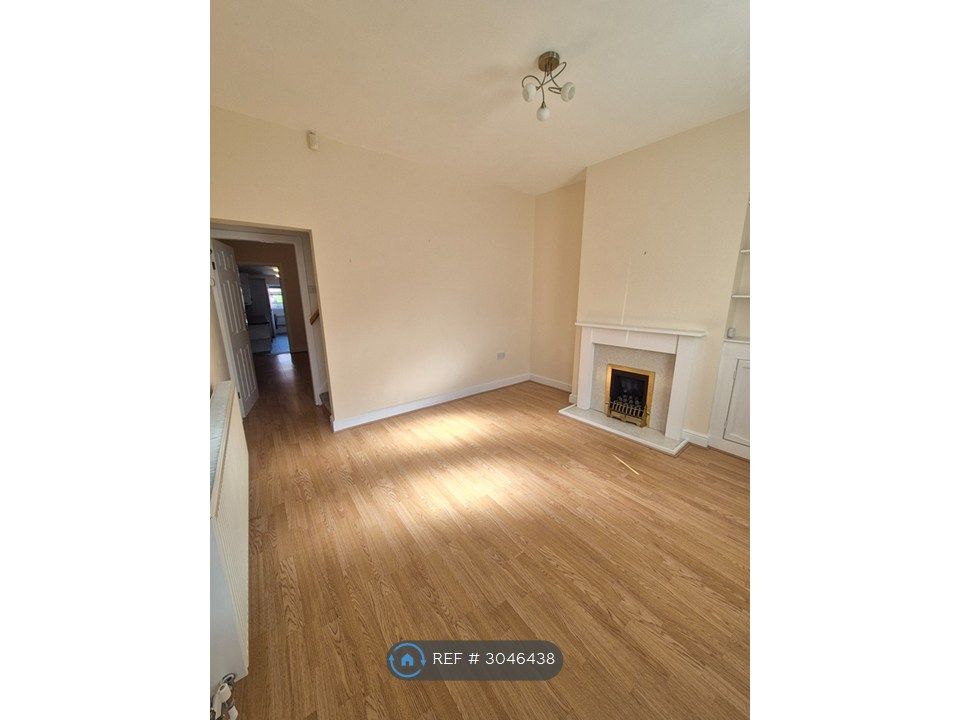 Property photo 3 of 22 Dining Room