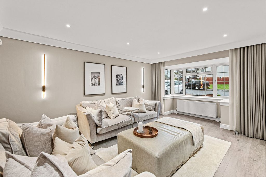 Property photo 2 of 24