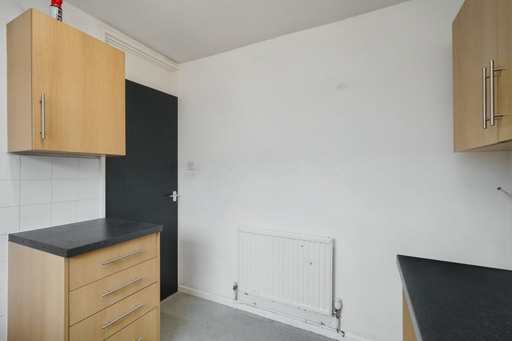 Property photo 3 of 14 11 Tedburn Drive, Mansfield, Nottinghamshire, Ng18 4Qe