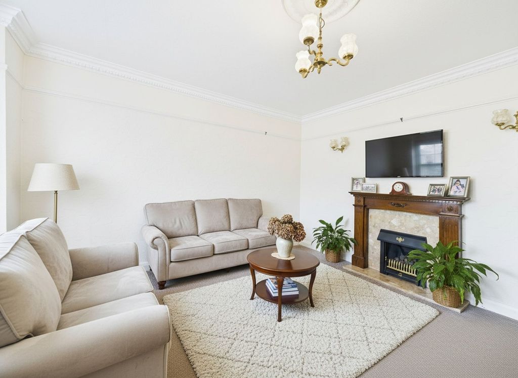 Property photo 2 of 18 Lounge (Virtually Furnished)