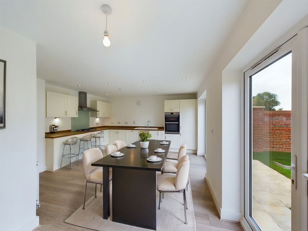 Property photo 2 of 19 3438904