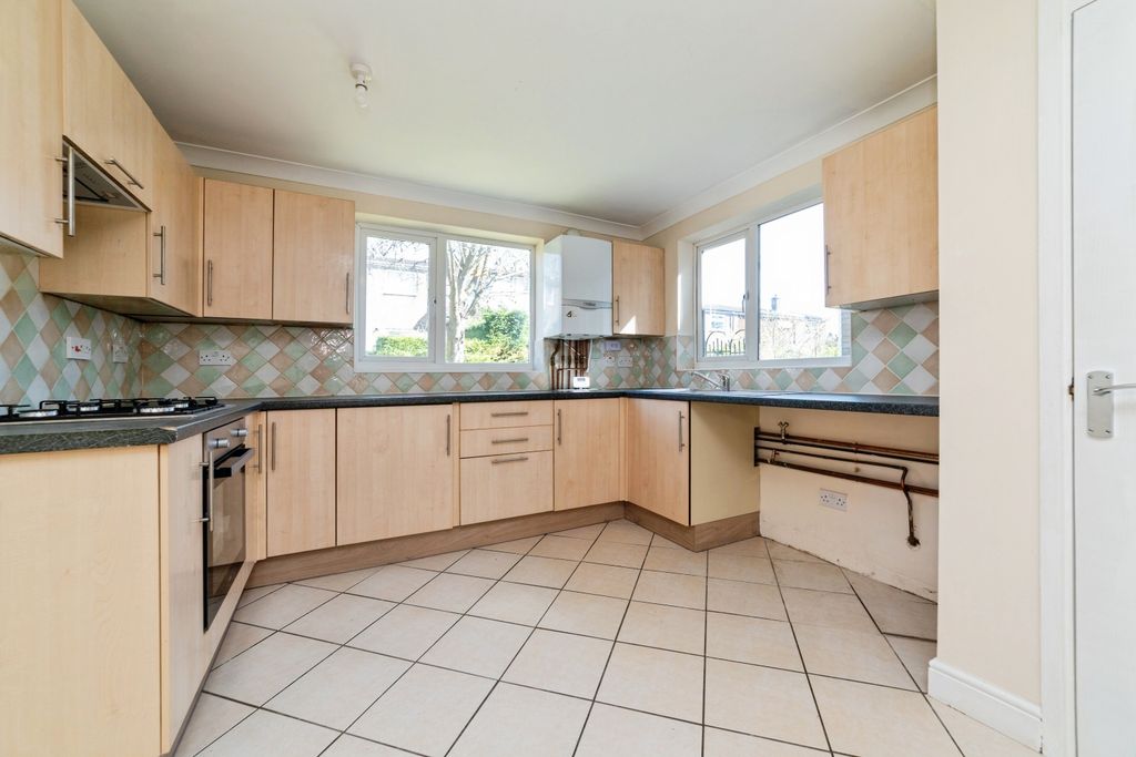 Property photo 3 of 19