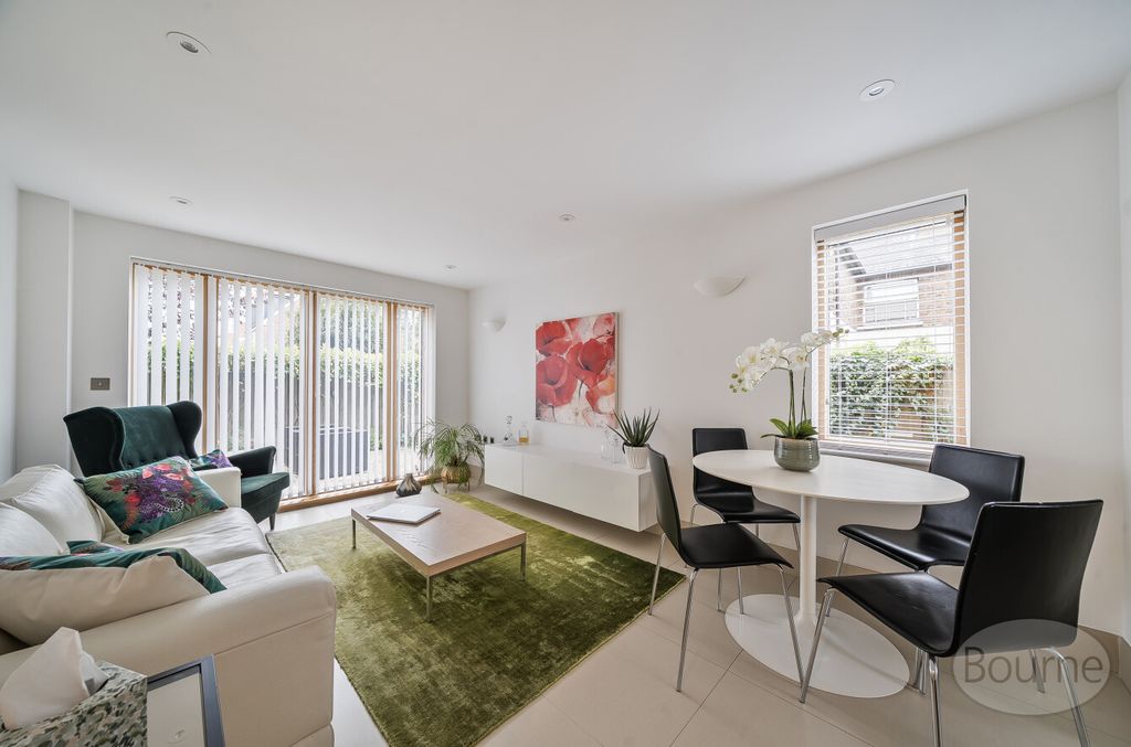 Property photo 2 of 9 9E2d3E95-A3F6-4Ec...