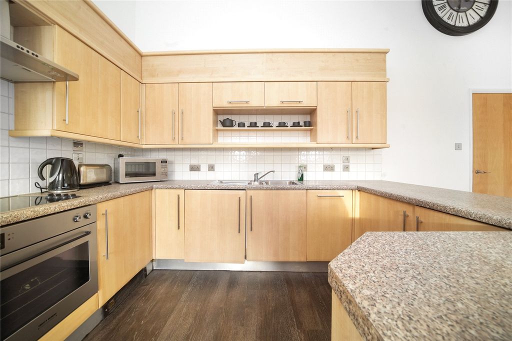 Property photo 2 of 34 Picture No. 59