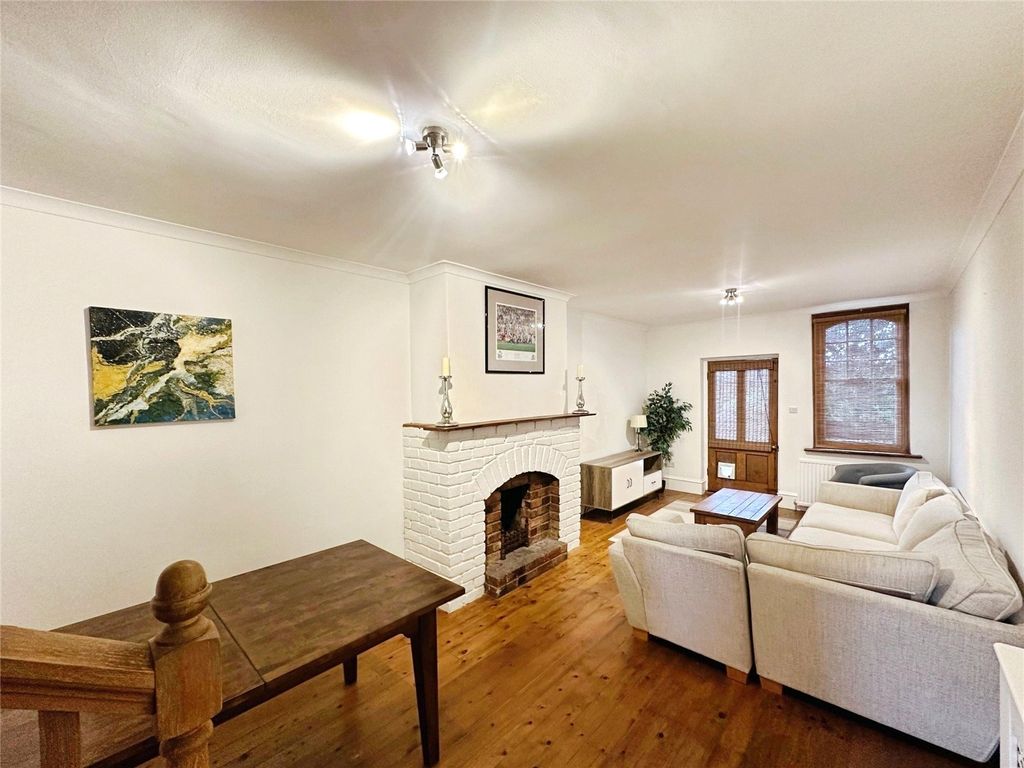 Property photo 3 of 12 Picture No. 20