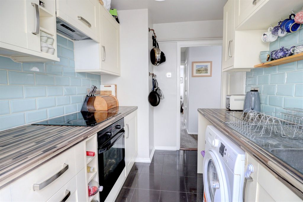 Property photo 3 of 13 Picture No. 15