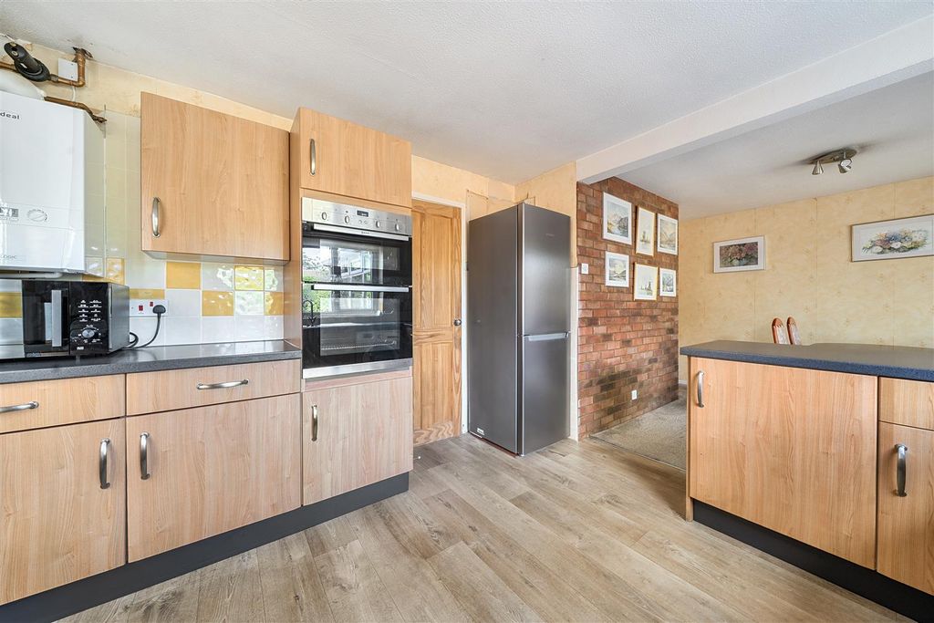 Property photo 3 of 13 1-6A7485E17B4F0-1503037 (9)-1.Jpg