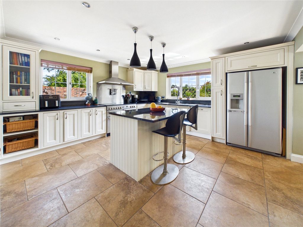 Property photo 2 of 34 Kitchen