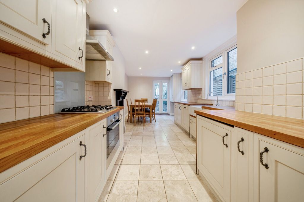 Property photo 3 of 13 Picture No. 23