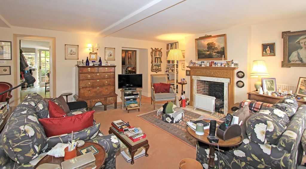 Property photo 3 of 19 Picture No. 01