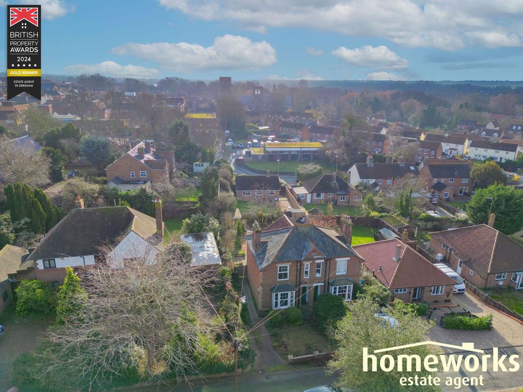 Property photo 2 of 15