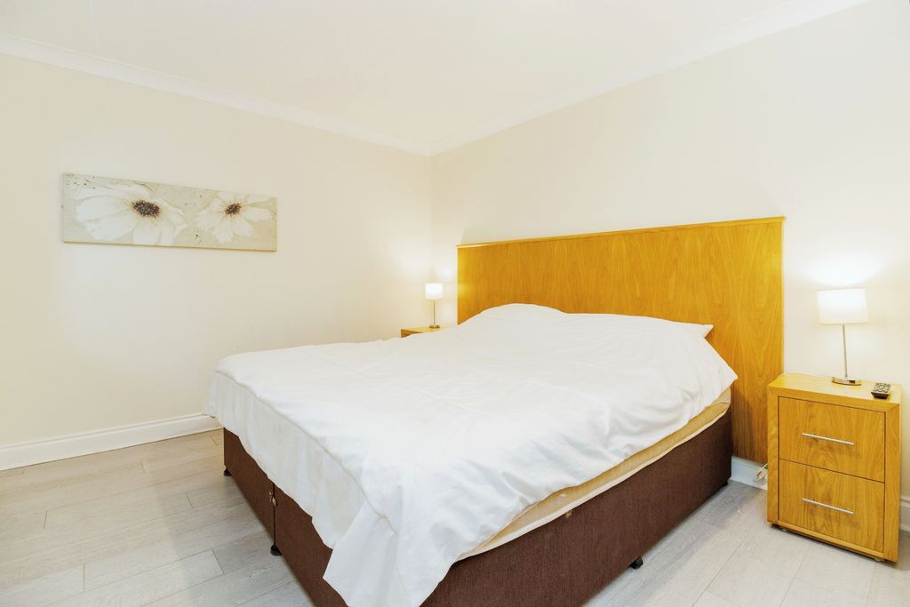 Additional image 9 of 3 bed flat for saleAlta Vista Road, Paignton, Devon TQ4