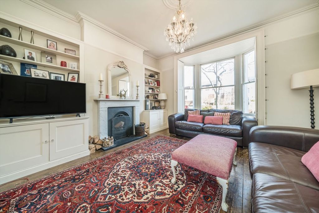 Property photo 2 of 11