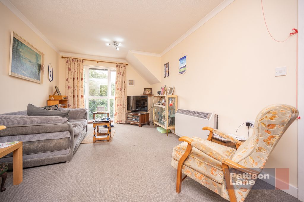 Property photo 2 of 6