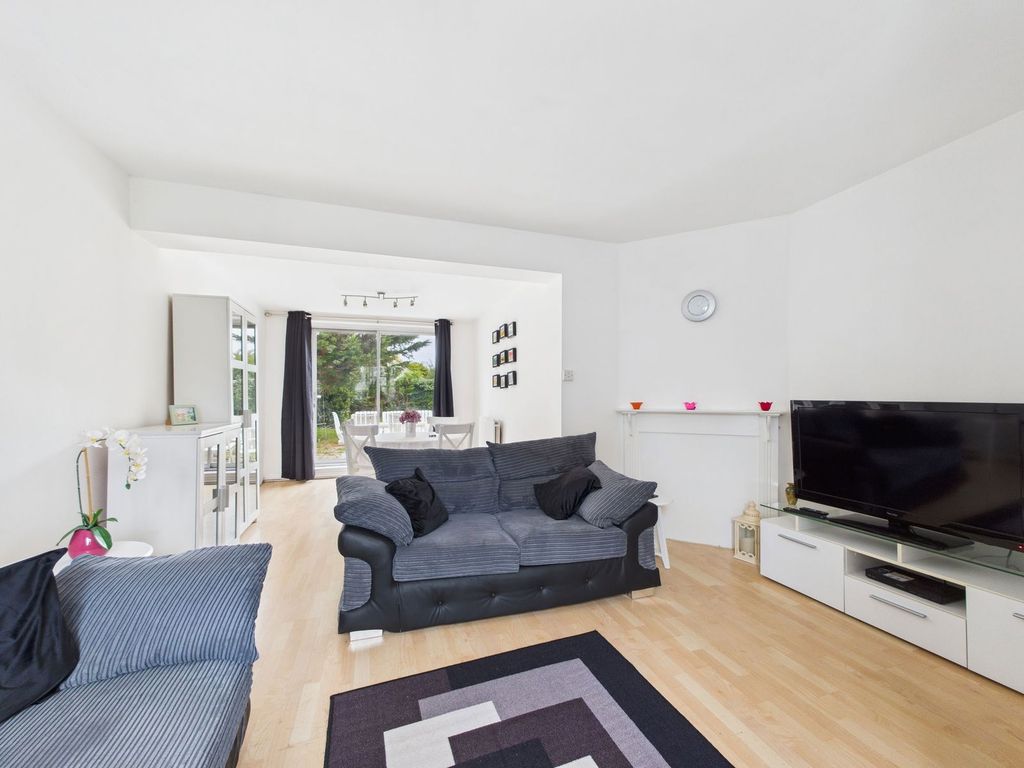 Property photo 2 of 21