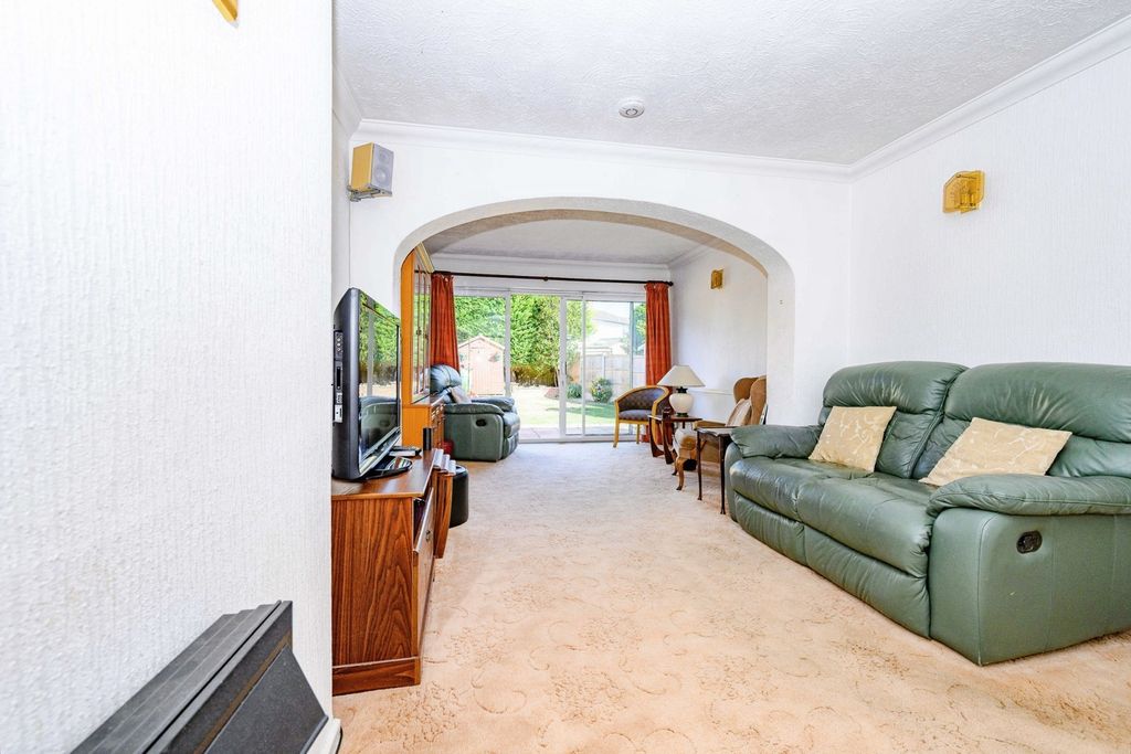 Property photo 2 of 15 Pbox-Img.Jpg