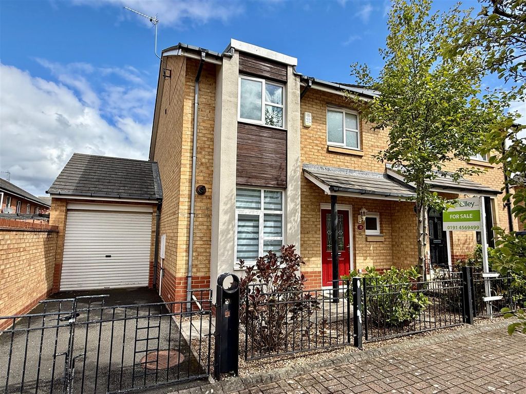 Property photo 1 of 10 Bay Tree Ext.Jpg