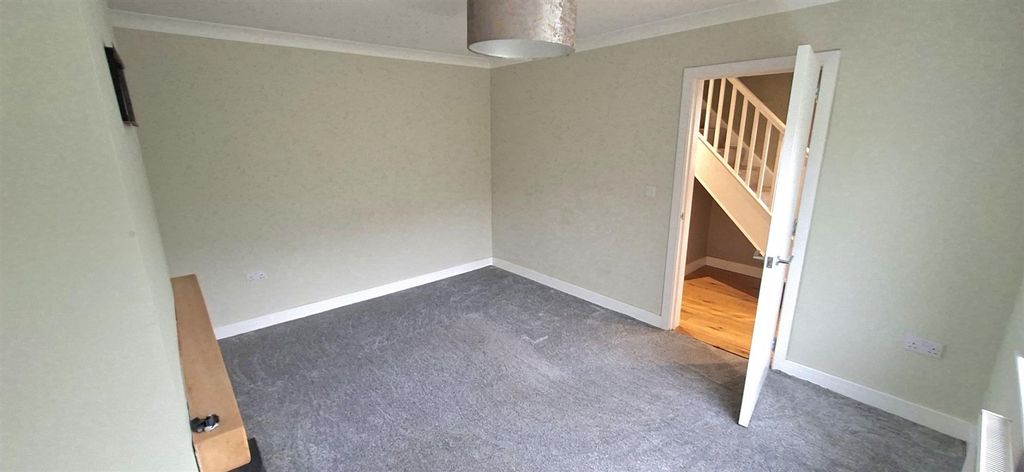 Additional image 12 of 3 bed terraced house to rentJury Lane, Haverfordwest SA61