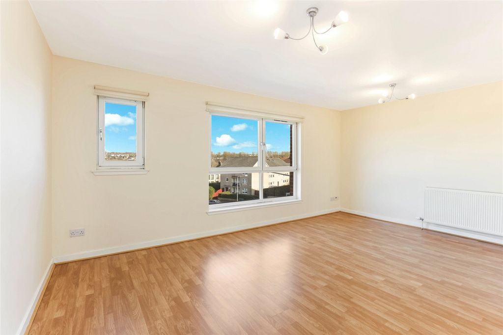 Property photo 3 of 18 Picture No. 07