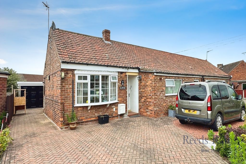Property photo 1 of 14 Front