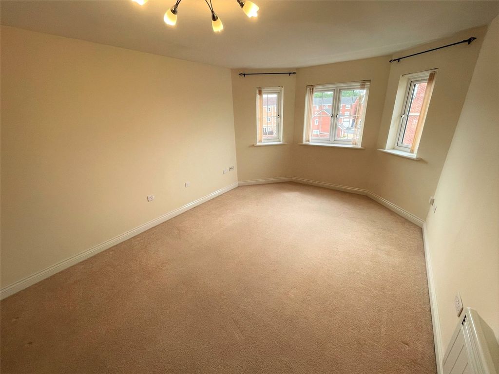 Property photo 2 of 6 Living Room