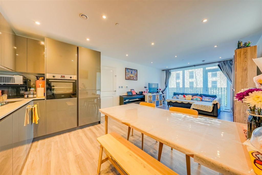 Additional image 19 of 2 bed flat for saleTruman Way, Dartford DA1