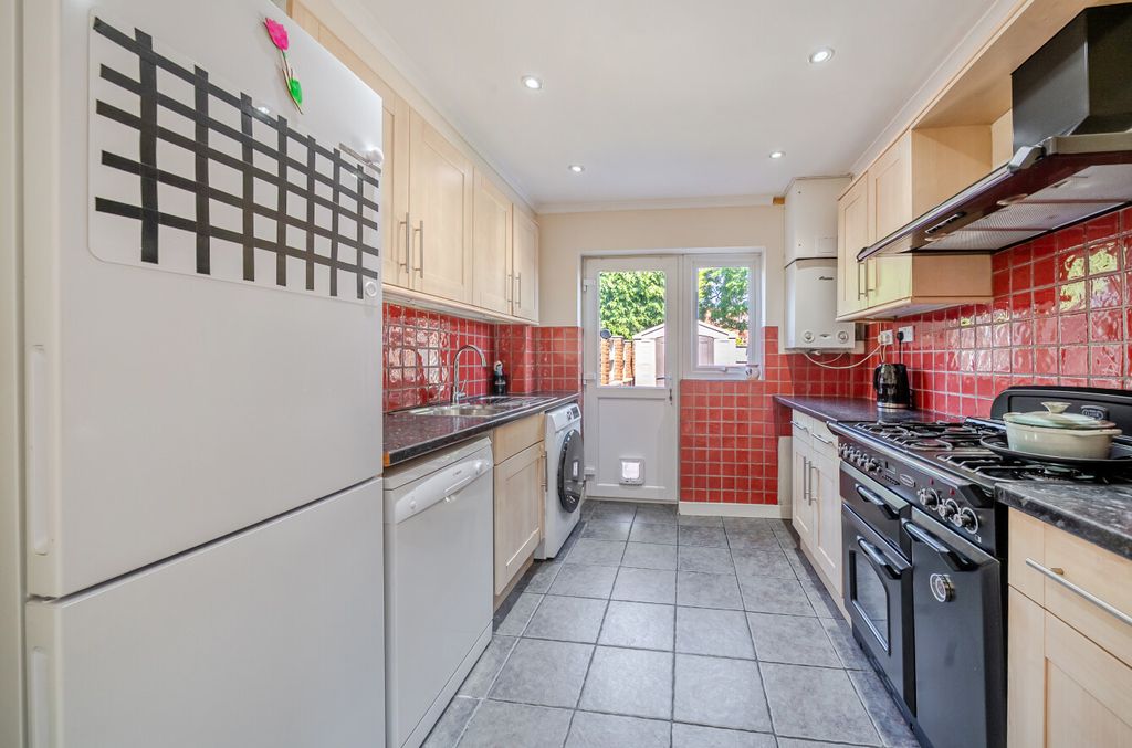 Property photo 3 of 12 1472537-7-6A3519F...