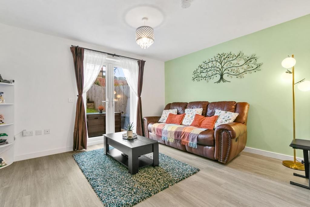 Property photo 2 of 36